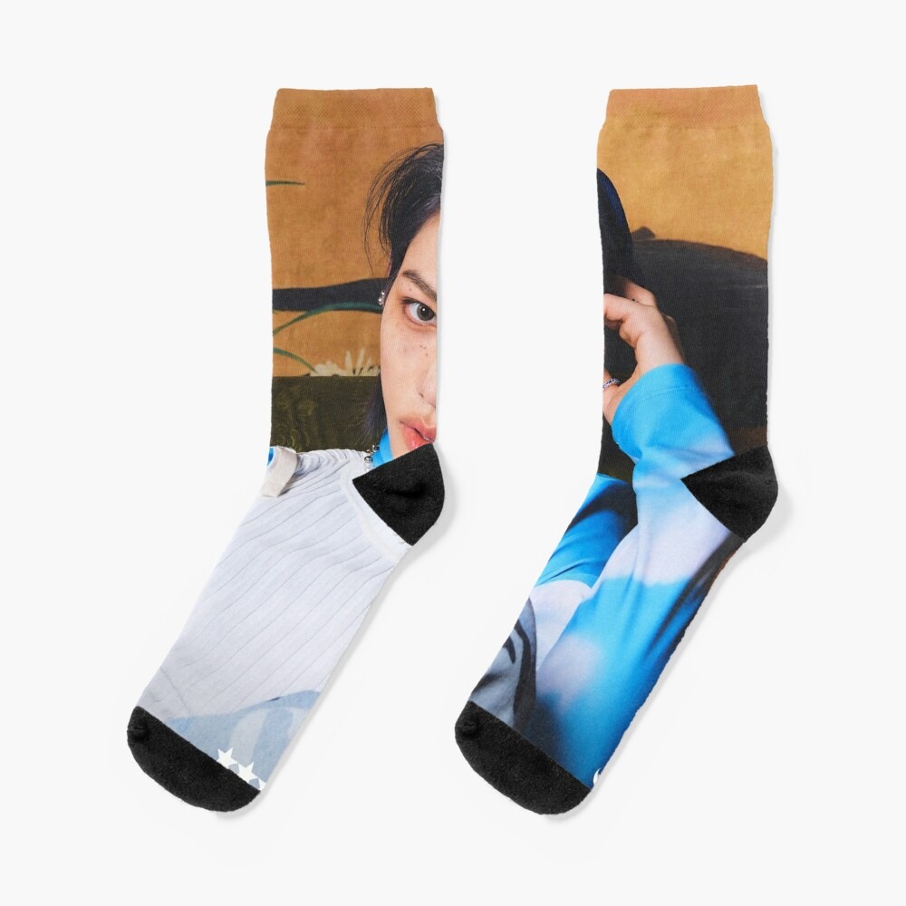 stray-kids-socks-5-star-socks-1